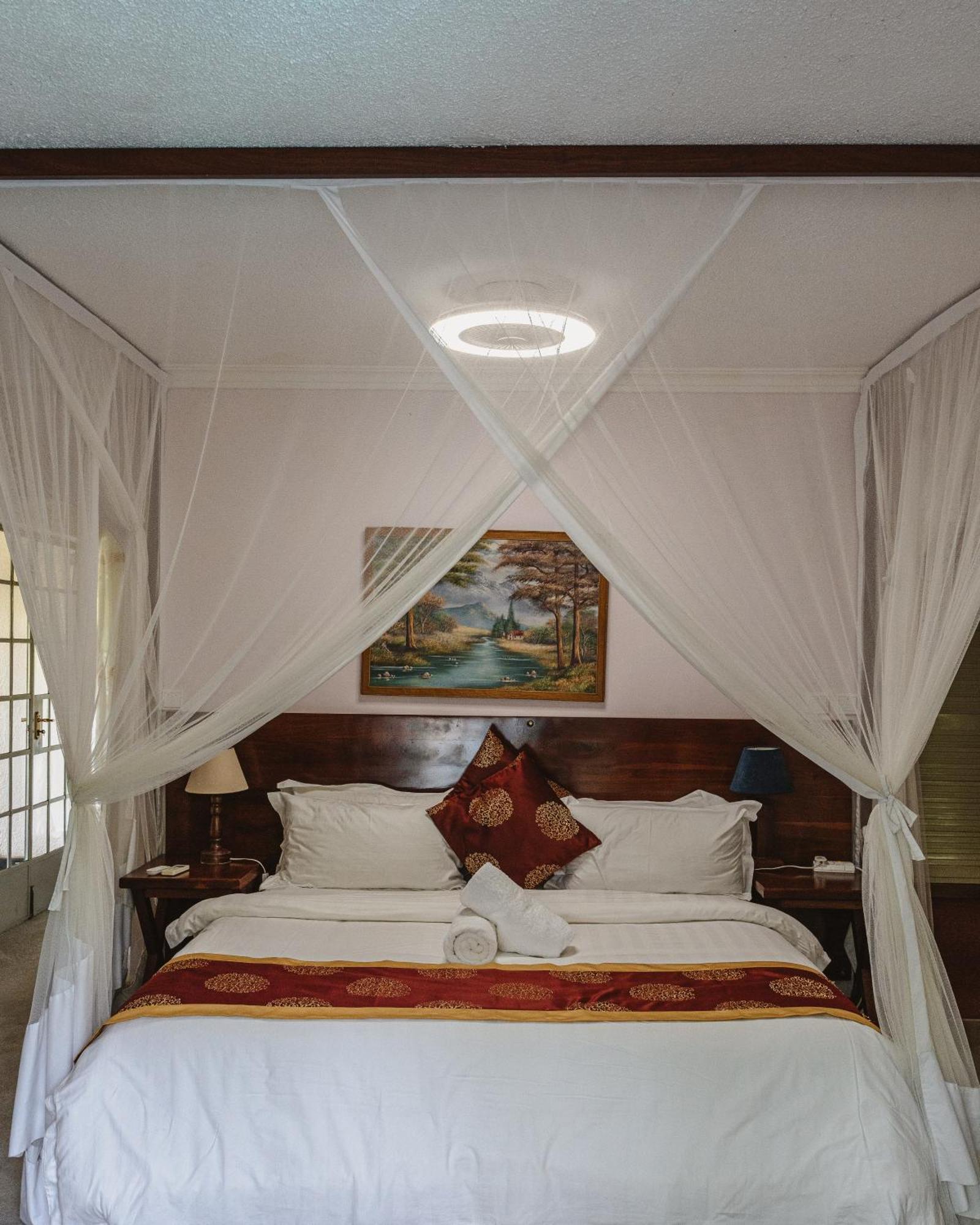 Jacaranda Lodge Victoria Falls Extérieur photo